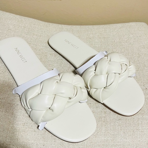 NEW! NINE WEST LULA3 SLIDE SANDALS IN IVORY - Picture 4 of 9